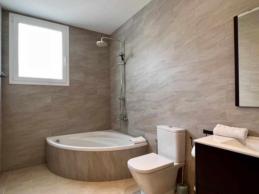 Willa Casa Mas Ambros Con Piscina Desbordante Calonge  Zewnętrze zdjęcie
